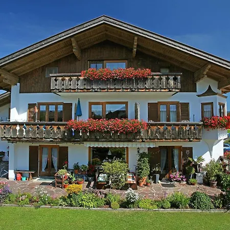 Gastehaus Bavaria Pensión Krün